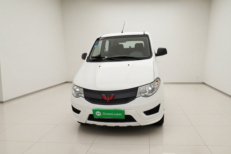 五菱汽车 五菱宏光 2015款 1.2L S 基本型国V车身外观2