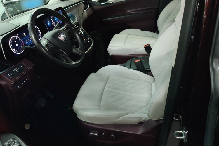 别克GL8 2022款 Avenir艾维亚 七座亲礼版中控内饰19