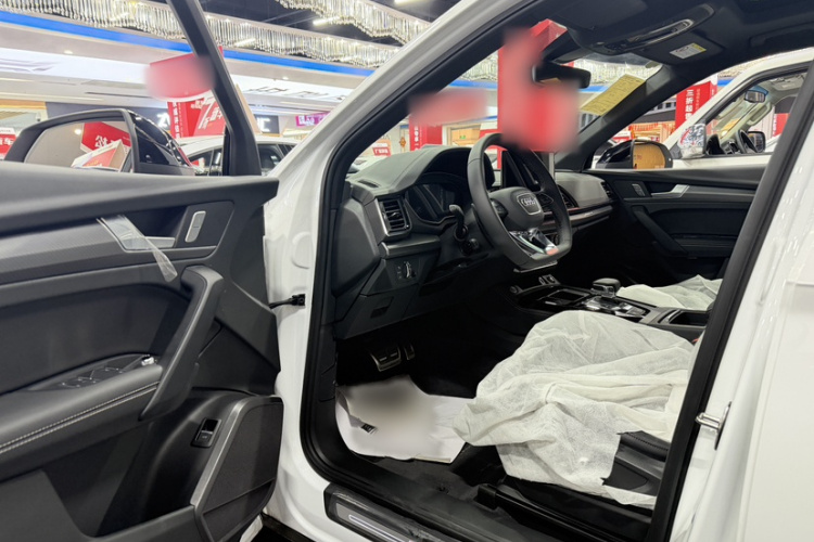奥迪Q5L 2024款 40 TFSI 豪华动感型中控内饰7005