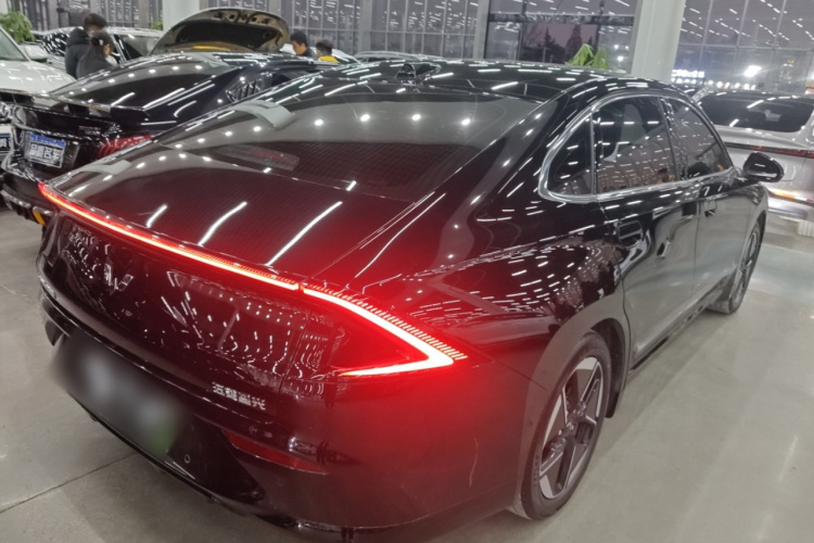 五菱汽车 五菱星光 2025款 610km 智能旗舰型车身外观7