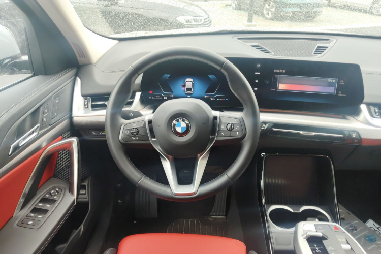 宝马X2(进口) 2024款 sDrive25i M运动套装中控内饰13