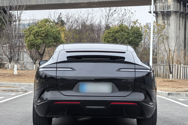 阿维塔12 2025款 Max增程版车身外观6003