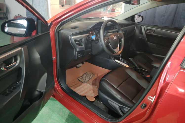 丰田 雷凌 2014款 1.6G CVT精英版中控内饰7002