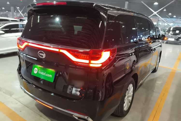 广汽传祺 传祺M8 2018款 320T 尊享版车身外观6005