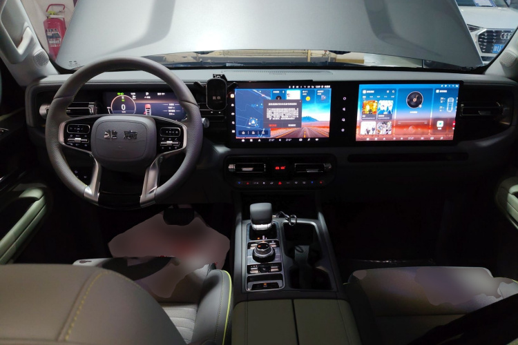 北京越野 北京BJ40 2024款 2.0D 全新刀锋英雄穿越者中控内饰12