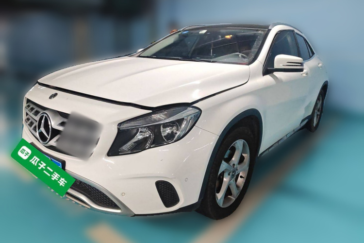 奔驰GLA 2018款 GLA 200 动感型车身外观1