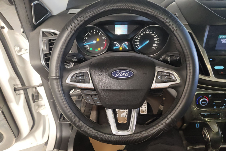 福特 翼虎 2018款 EcoBoost 180 两驱铂翼型中控内饰13