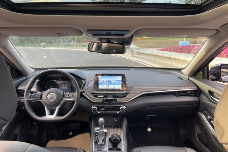 日产 天籁 2021款 2.0L XL Upper AD1 智行领航版中控内饰7005