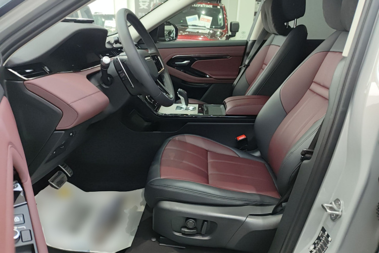 路虎 揽胜极光新能源 2022款 极光L P300e 插电式电动混合版局部细节19