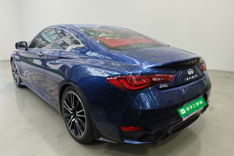 英菲尼迪Q60 2019款 S 2.0T 豪华运动版车身外观5