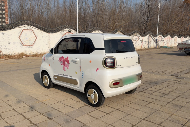 奔腾小马 2025款 222km 灵动马车身外观6005