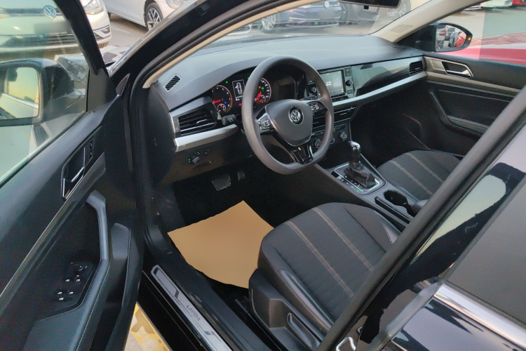 大众 朗逸 2019款 280TSI DSG舒适版 国VI中控内饰20