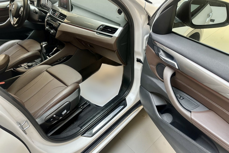 宝马X1 2019款 sDrive18Li 尊享型局部细节41