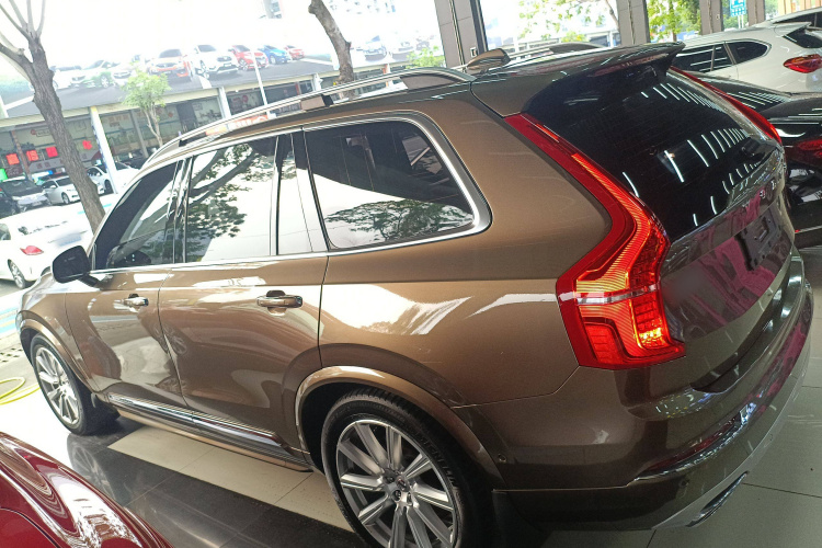 沃尔沃XC90 2018款 T6 智雅版 7座车身外观4