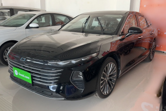 奔腾B70 2024款 龙腾版 1.5T 领创型