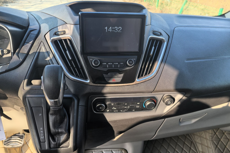 福特 途睿欧 2017款 2.0T 自动精睿版局部细节16