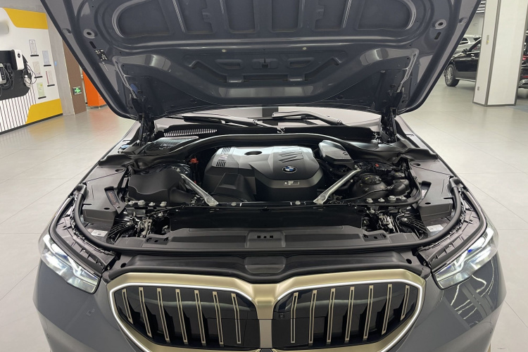 宝马5系 2024款 530Li 尊享型 豪华套装中控内饰7004