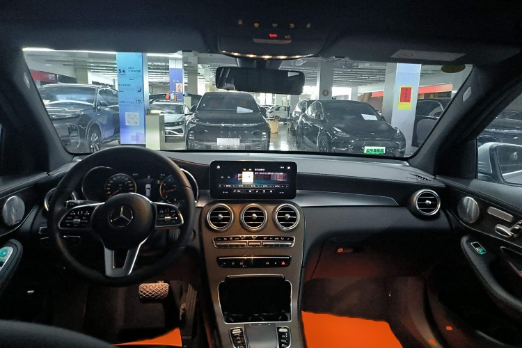 奔驰GLC 2021款 GLC 260 L 4MATIC 豪华型中控内饰7002