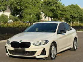 宝马1系 2021款 120i M运动曜夜版