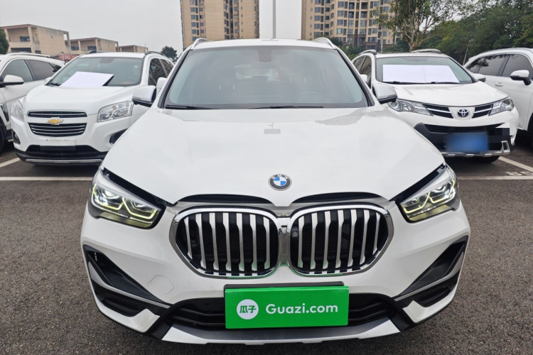 宝马X1 2022款 sDrive20Li 尊享型车身外观2