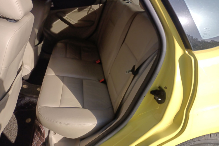 福特 福克斯 2013款 两厢经典 1.8L 手动时尚型中控内饰7004