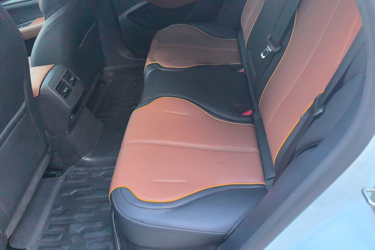 比亚迪 秦PLUS 2021款 DM-i 120KM 旗舰型中控内饰21