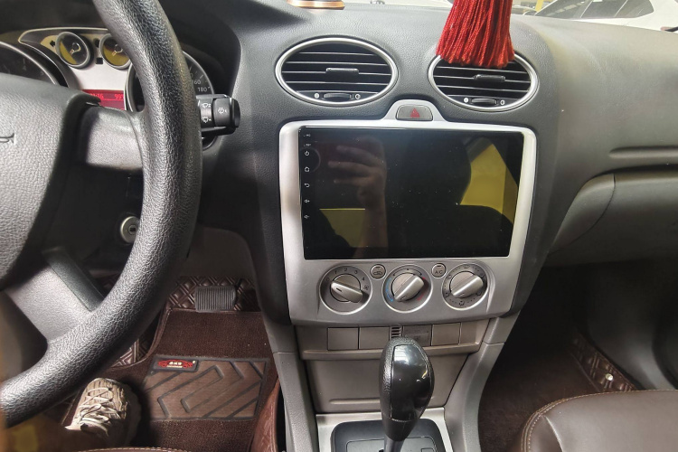 福特 福克斯 2013款 两厢经典 1.8L 自动基本型中控内饰7002