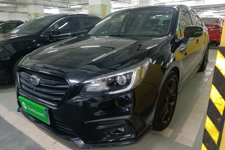 斯巴鲁 力狮 2020款 改款 2.5i 荣耀限量版 EyeSight车身外观1