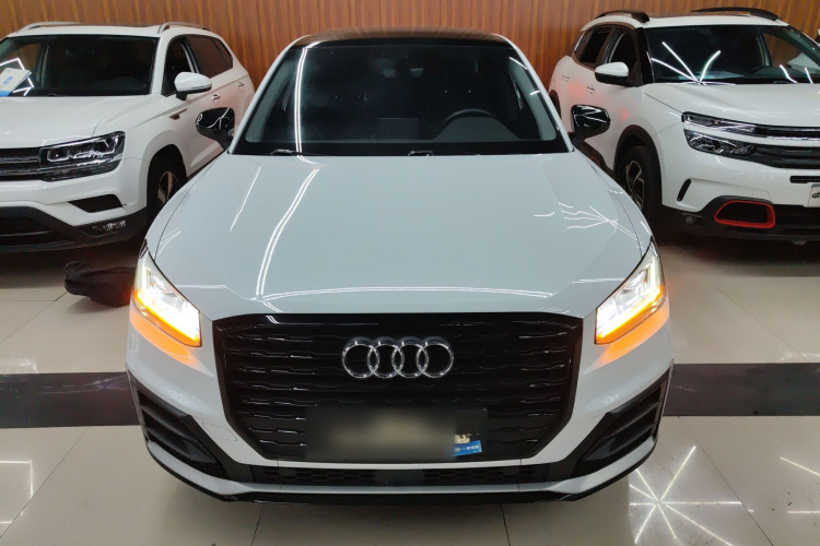 奥迪Q2L 2020款 35 TFSI 时尚动感型车身外观2