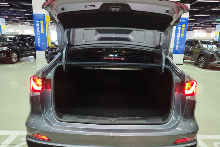 荣威i5 2023款 1.5L 手动舒享版局部细节23