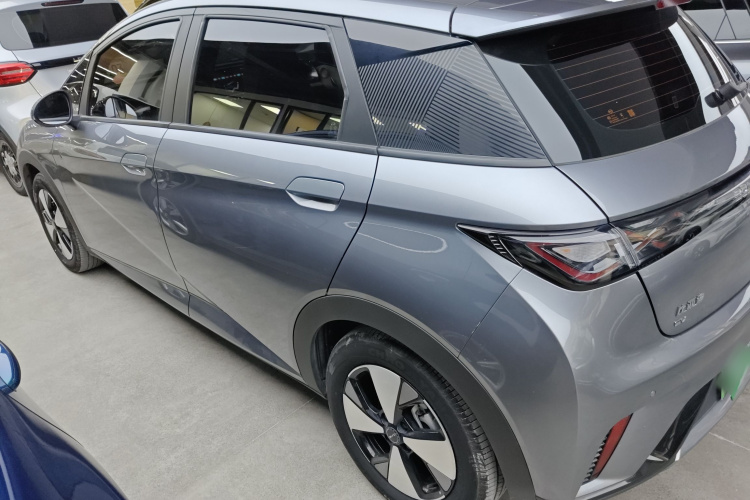 比亚迪 海豚 2023款 420km 时尚版车身外观4