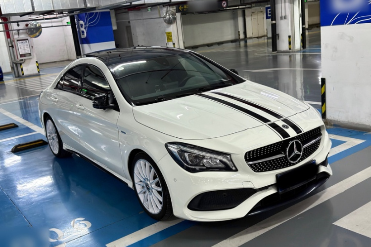 奔驰CLA 2017款 CLA 220 4MATIC 极地限量版车身外观6002