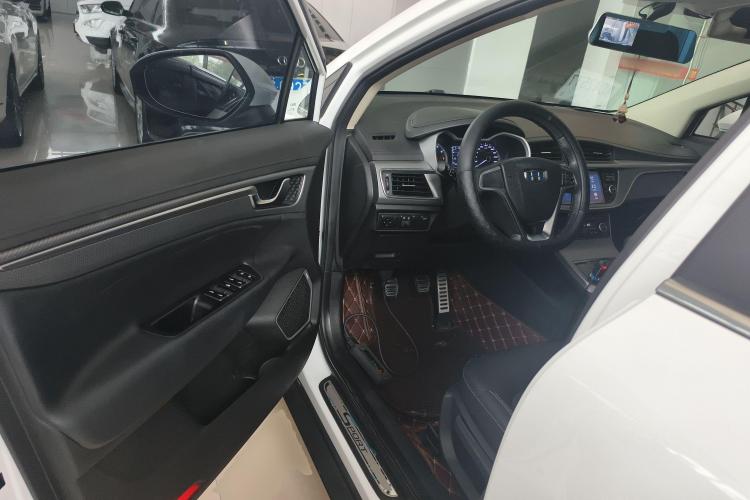 吉利汽车 帝豪GS 2016款 运动版 1.8L 手动领尚型中控内饰20