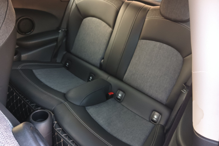 MINI 2019款 1.5T COOPER 经典派中控内饰7004