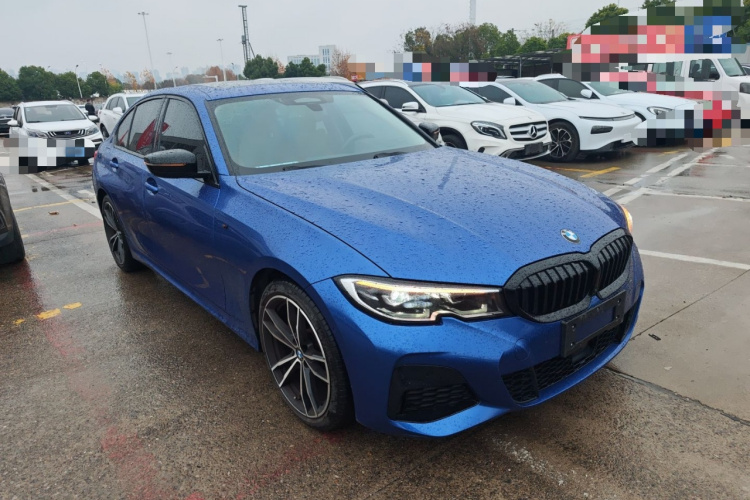 宝马3系 2021款 330i M运动曜夜套装车身外观3