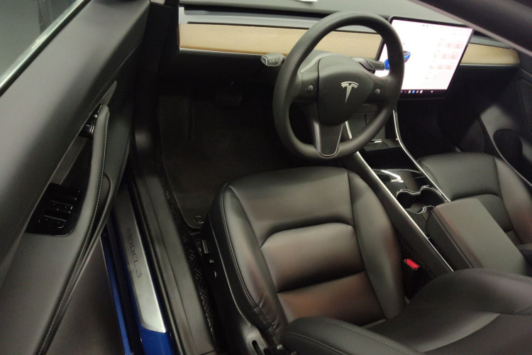 特斯拉 Model 3 2020款 改款 标准续航后驱升级版中控内饰20