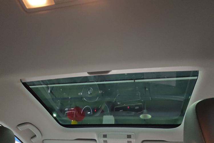 大众 高尔夫 2017款 230TSI 自动豪华百万辆纪念版局部细节22