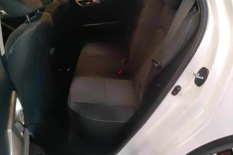 雷克萨斯CT 2017款 CT200h 精英版 单色 国V中控内饰21