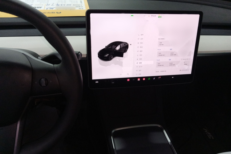特斯拉 Model 3 2022款 后轮驱动版中控内饰7002