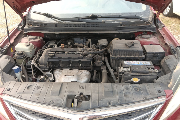 长安 逸动 2014款 1.6L 自动豪华型机舱底盘24