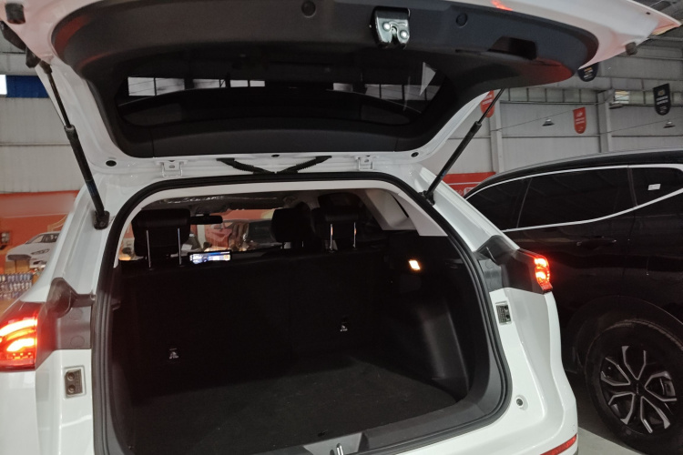 哈弗H6 2023款 国潮版 1.5T 自动都市版机舱底盘23