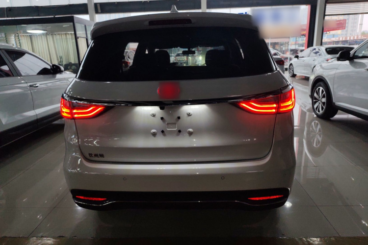 比亚迪 宋MAX 2019款 1.5T 自动智联睿逸天窗型 6座 国VI车身外观6