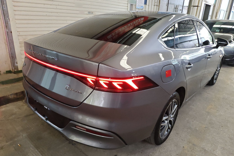 比亚迪 秦PLUS 2023款 冠军版 EV 510KM超越型车身外观6005