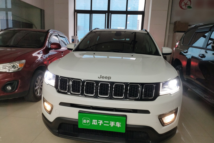 Jeep 指南者 2020款 220T 自动精英版车身外观6001