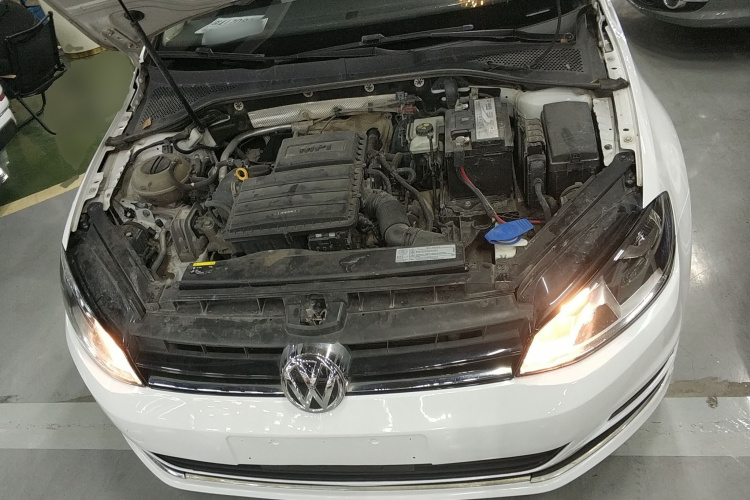 大众 高尔夫 2015款 1.6L 自动时尚型机舱底盘24