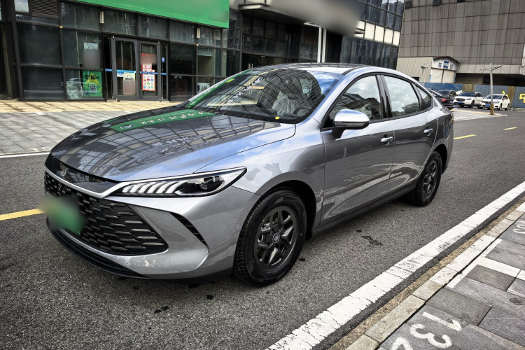 比亚迪 秦PLUS 2025款 DM-i 智驾版 55KM领先型车身外观6011