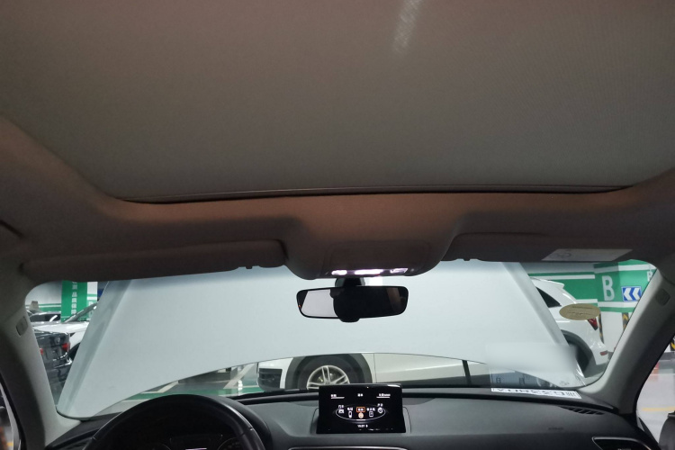 奥迪Q3 2017款 30 TFSI 时尚型中控内饰22