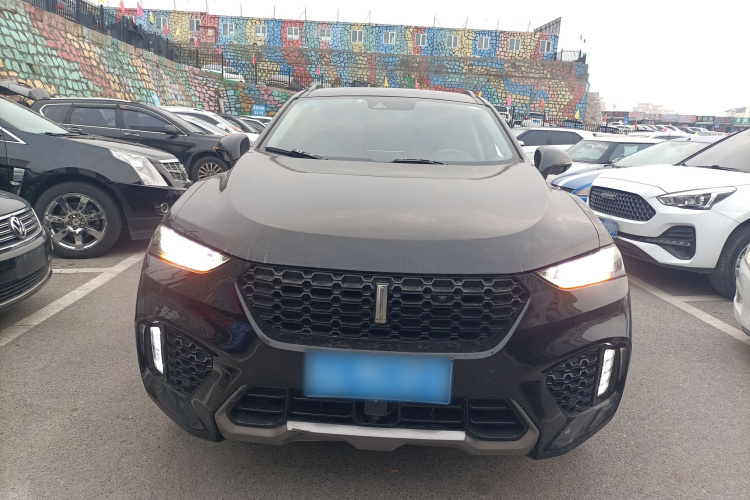 魏牌 VV7 2017款 2.0T 旗舰型车身外观2