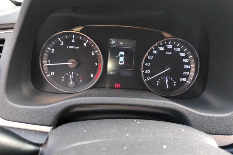 现代 领动 2016款 1.6L 自动智炫·精英型局部细节14