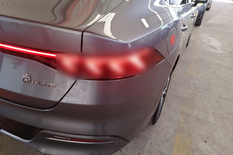 比亚迪 秦PLUS 2023款 冠军版 EV 510KM超越型车身外观6006